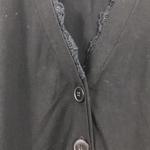 💚 4/$20 SALE! Sejour V Neck Crochet Trim Cardigan - Picture 2 of 7